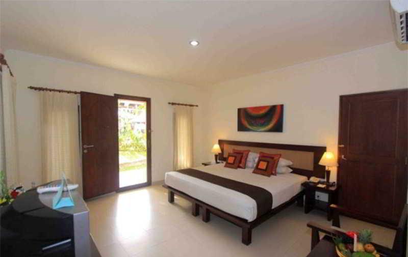Puri Raja Hotel Legian Exterior foto