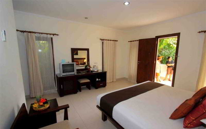 Puri Raja Hotel Legian Exterior foto